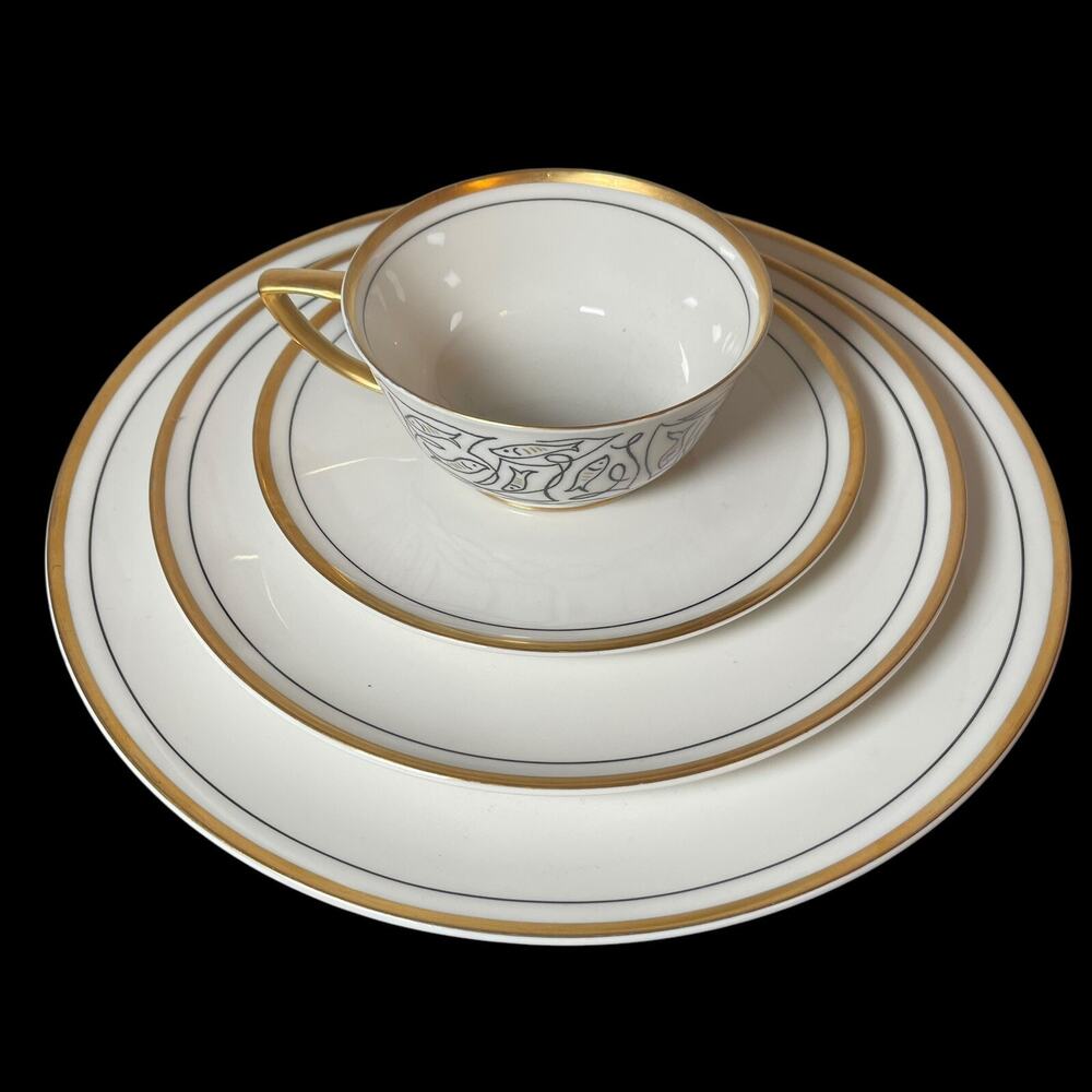 MCM Royal Jackson Parisienne Riviera Pair of Swans with Fish 4 Piece Place Set